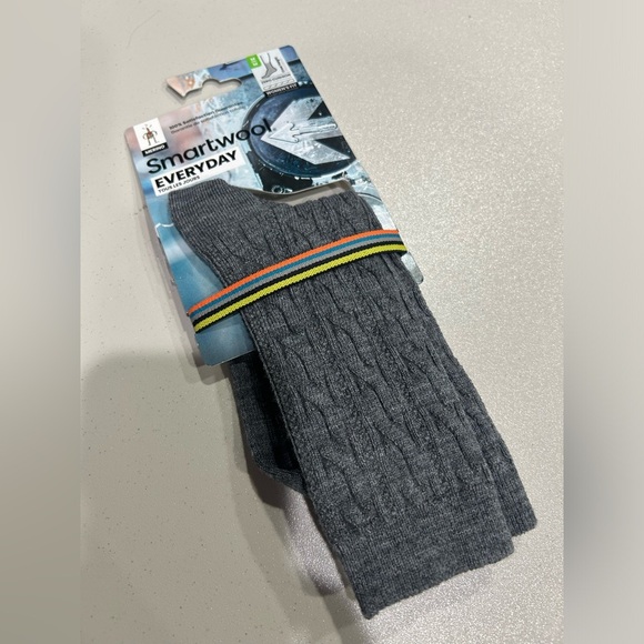 Smartwool Women's M Medium Everyday Cable Zero Cushion Crew Socks Grey NWT - Picture 1 of 7